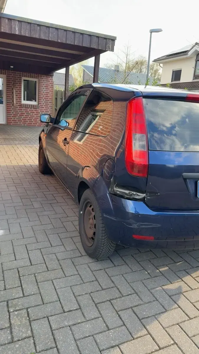 Gebraucht Ford Fiesta 68 PS (50 kW) 2004 Blau Kleinwagen
