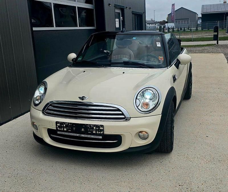 Weiß Gebraucht 2013 Mini Cooper Cabriolet Cabrio | 6.900 € (Fairer Preis) - Bild 1/4