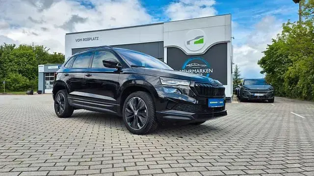 Käytetty Skoda Karoq SportLine 150 HP (110 kW) 2024 Katumaasturi