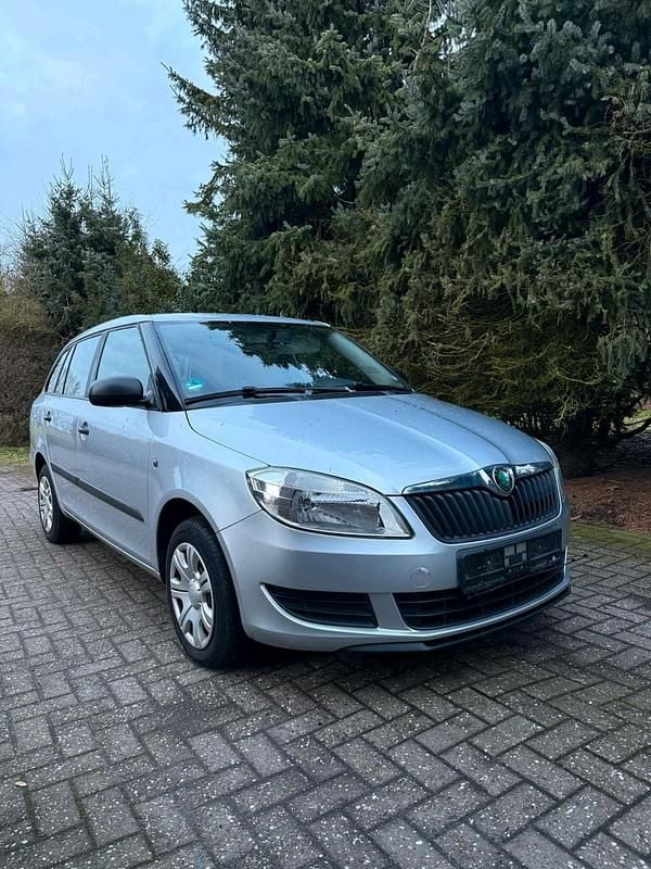Gebraucht Skoda Fabia 90 PS (66 kW) 2011 Silber Kombi