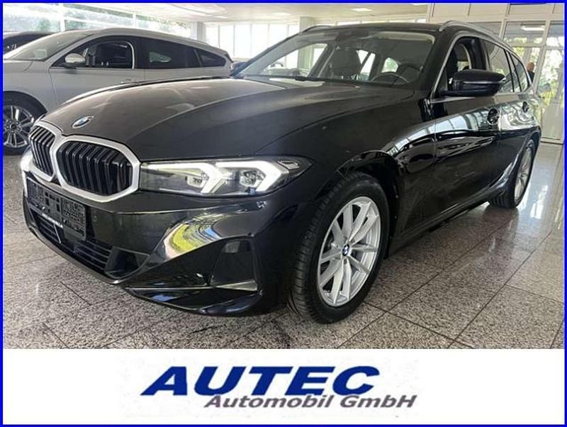 Schwarz Gebraucht 2022 BMW 318 Shadowline Kombi | 26.444 € (Guter Preis) - Bild 1/4