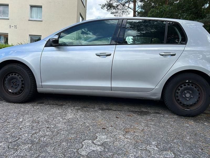 Silber Gebraucht 2009 VW Golf VI Comfortline Limousine | 4.500 € (Fairer Preis) - Bild 1/4