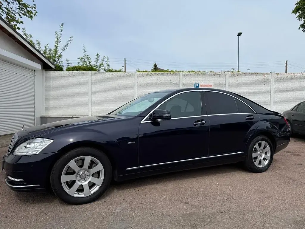 Gebraucht Mercedes S350 258 PS (189 kW) 2011 Blau Limousine