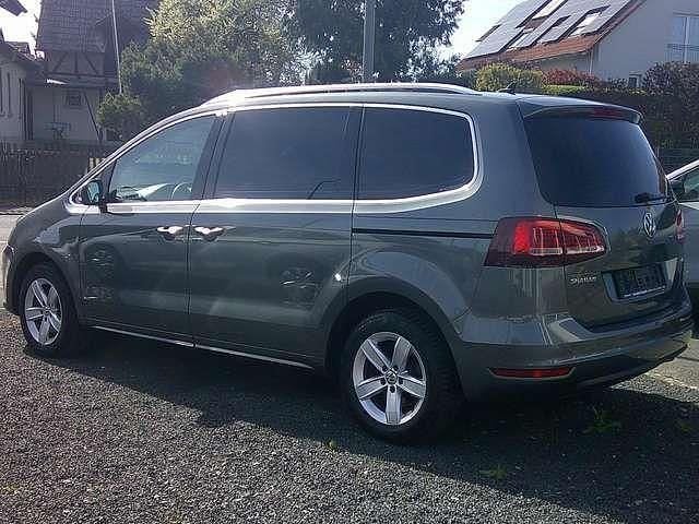 Gebraucht VW Sharan Comfortline 184 PS (135 kW) 2015 Indiumgrau metallic Van / Kleinbus
