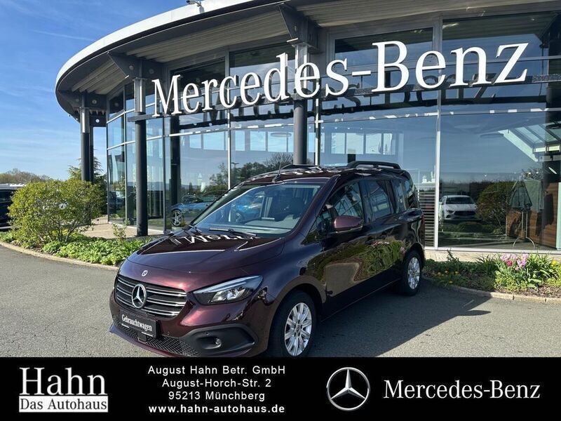 Rubellitrot Gebraucht 2023 Mercedes 180 Progressive Limousine | 29.950 € (Fairer Preis) - Bild 1/4