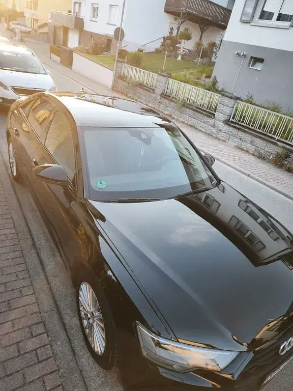 Gebraucht Audi A6 Sport 204 PS (150 kW) 2021 Schwarz Limousine