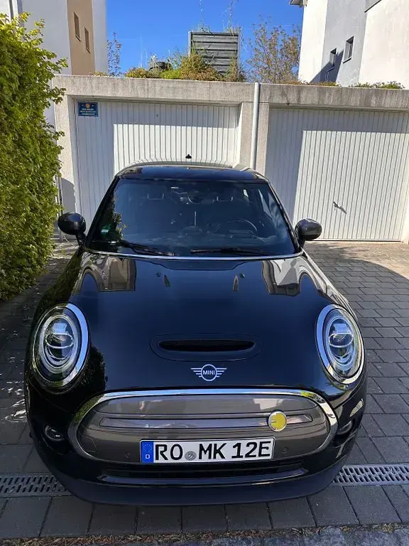 Second-hand Mini Cooper SE 135 kW (184 CP) 2021 Negru Hatchback