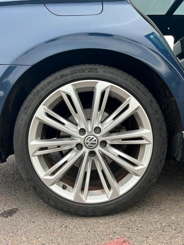 Gebraucht VW Passat Highline 190 PS (139 kW) 2015 Blau Kombi