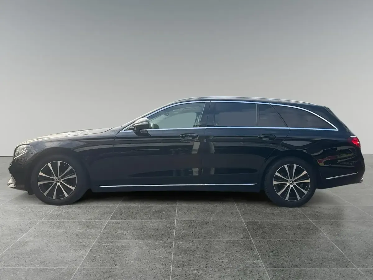 Gebraucht Mercedes E200 160 PS (117 kW) 2019 Schwarz Kombi