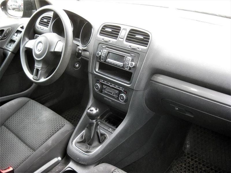 Gebraucht VW Golf VI Trendline 86 PS (63 kW) 2011 Schwarz Kleinwagen