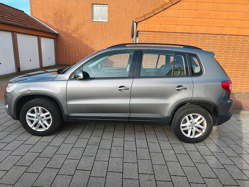 Gebraucht VW Tiguan Team 150 PS (110 kW) 2010 Grau SUV