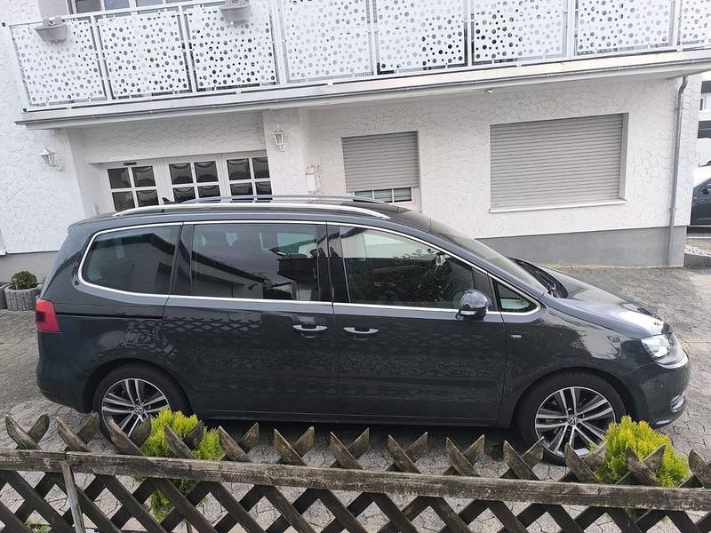 Gebraucht VW Sharan Cup 177 PS (130 kW) 2014 Grau Van / Kleinbus