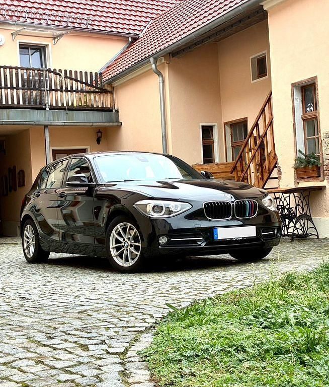Schwarz Gebraucht 2013 BMW 118 Sport Line Kleinwagen | 7.420 € (Guter Preis) - Bild 1/4
