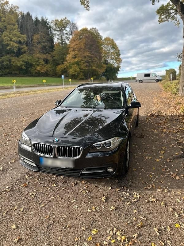 Grau Gebraucht 2013 BMW 530 Kombi | 9.450 € (Superpreis) - Bild 1/4
