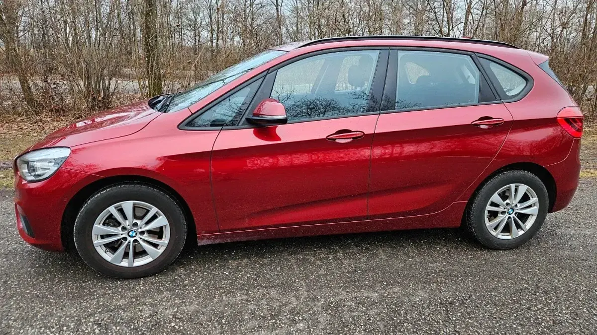 Gebraucht BMW 218 Active Tourer Advantage 136 PS (100 kW) 2016 Rot Van / Kleinbus