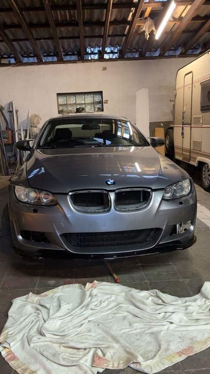 Gebraucht BMW 325 M Sport 218 PS (160 kW) 2007 Grau Coupé