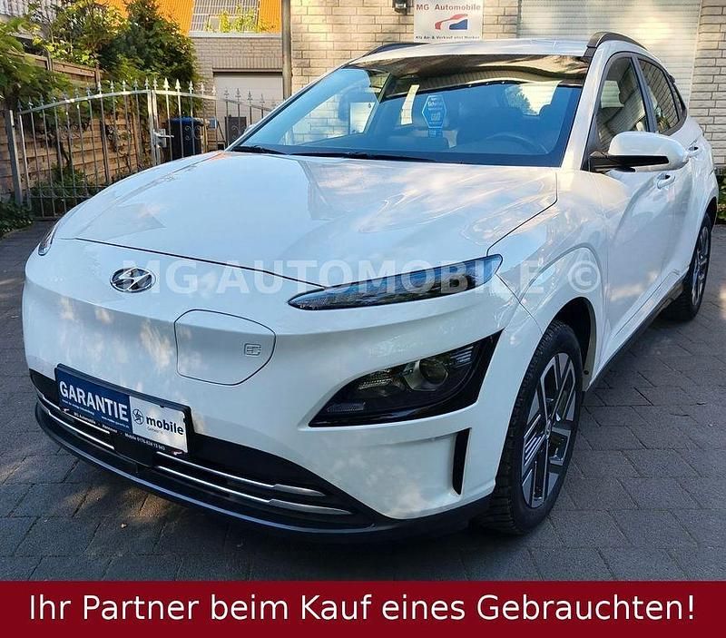 Weiß Gebraucht 2021 Hyundai Kona Select SUV | 15.998 € (Fairer Preis) - Bild 1/4