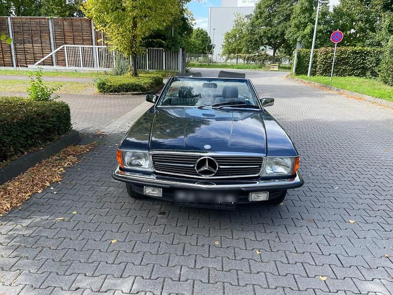 Gebraucht Mercedes SL380 156 PS (114 kW) 1984 Blau Cabrio
