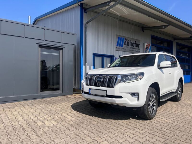 Weiß Gebraucht 2020 Toyota Land Cruiser TEC-Edition SUV | 56.490 € - Bild 1/4
