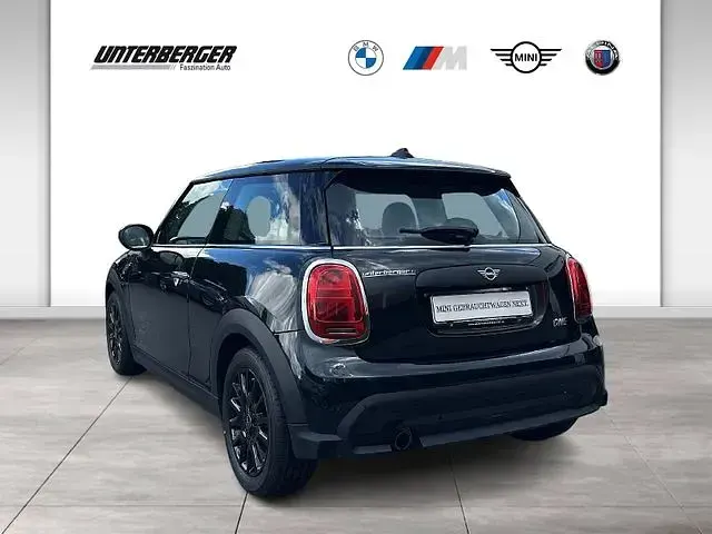 Gebraucht Mini ONE 102 PS (75 kW) 2022 Midnight black Kleinwagen