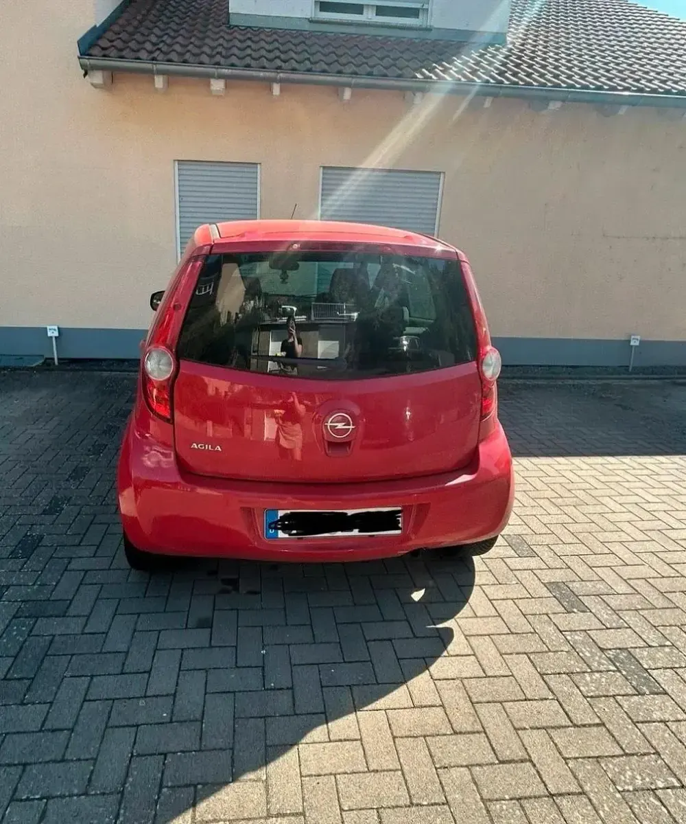 Gebraucht Opel Agila 86 PS (63 kW) 2009 Rot Kleinwagen
