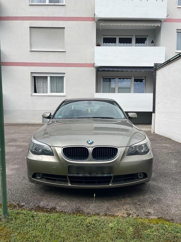 Beige Gebraucht 2004 BMW 530 Limousine | 2.550 € (Superpreis) - Bild 1/4