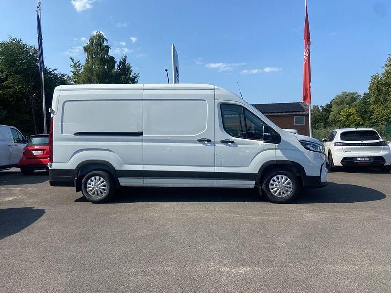 Neu Maxus V90 147 PS (108 kW) 2025 Weiß Van