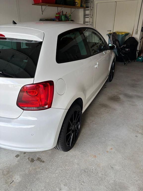 Second-hand VW Polo Life 90 CP (66 kW) 2014 Alb Hatchback