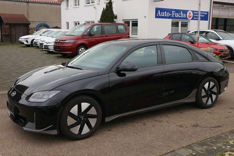 Abyss black pearl Gebraucht 2024 Hyundai Ioniq Dynamiq Kleinwagen | 32.000 € (Superpreis) - Bild 1/4