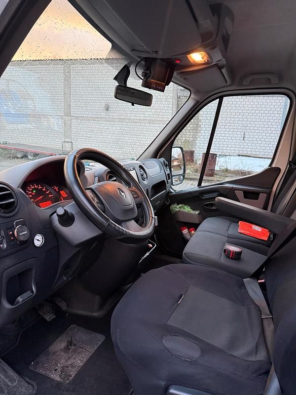 Second-hand Renault Master 170 CP (125 kW) 2015 Van