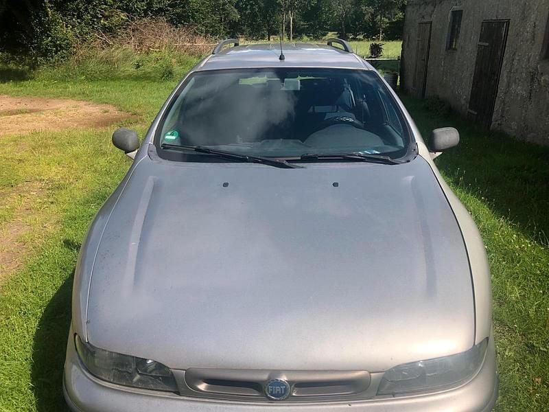 Grau Gebraucht 1996 Fiat Marea Weekend Kombi | 400 € - Bild 1/4