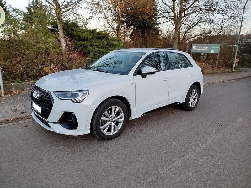 Weiß Gebraucht 2019 Audi Q3 S-Line SUV | 23.990 € (Fairer Preis) - Bild 1/4