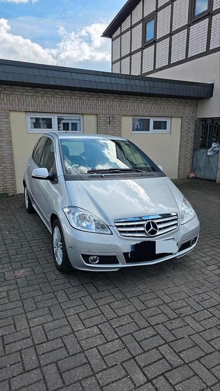 Gebraucht Mercedes A150 95 PS (69 kW) 2008 Silber Kleinwagen