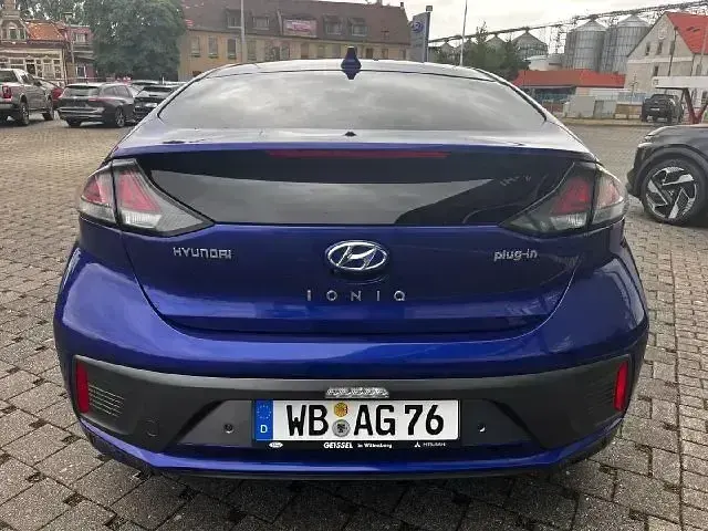 Gebraucht Hyundai Ioniq Prime 141 PS (103 kW) 2022 Blau Kleinwagen