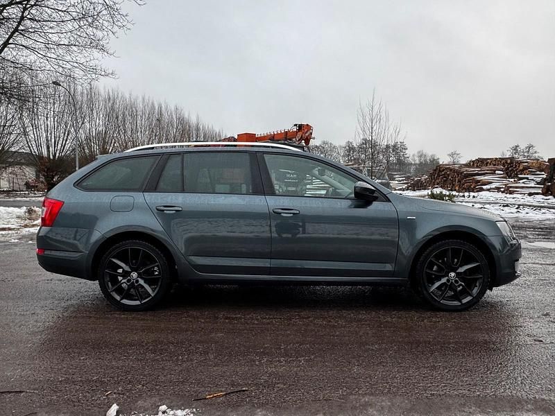 Gebraucht Skoda Octavia 150 PS (110 kW) 2016 Grau Kleinwagen