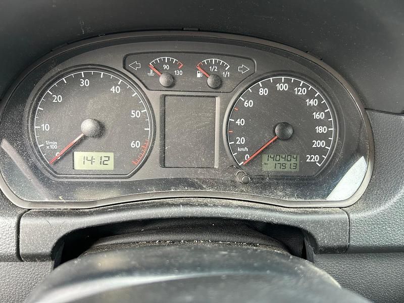 Gebraucht VW Polo 64 PS (47 kW) 2004 Schwarz Kleinwagen