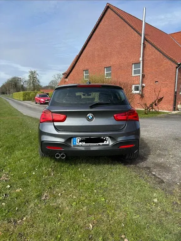 Gebraucht BMW 120 M Sport 190 PS (139 kW) 2015 Grau Kleinwagen