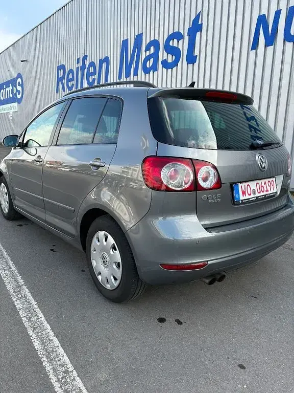 Gebraucht VW Golf VII 122 PS (89 kW) 2013 Limousine