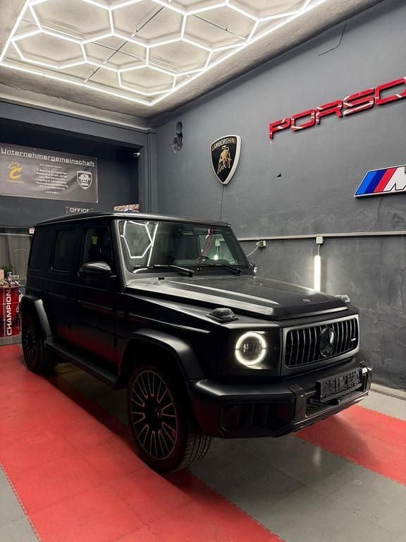 Schwarz Neu 2025 Mercedes G63 AMG AMG SUV | 255.731 € (Guter Preis) - Bild 1/4