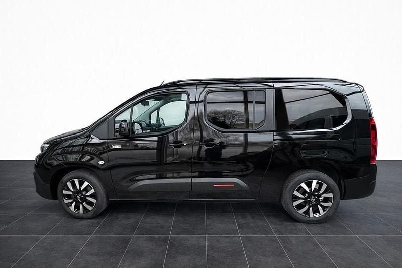 Neu Citroën Berlingo XTR 131 PS (96 kW) 2026 Schwarz Van / Kleinbus