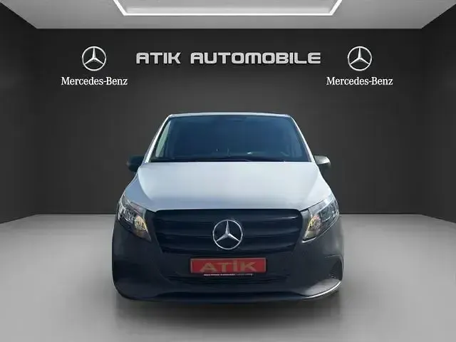 Gebraucht Mercedes Vito 163 PS (119 kW) 2024 Weiß Van
