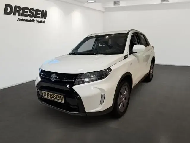 Neu Suzuki Vitara Club 110 PS (80 kW) 2026 Weiss SUV