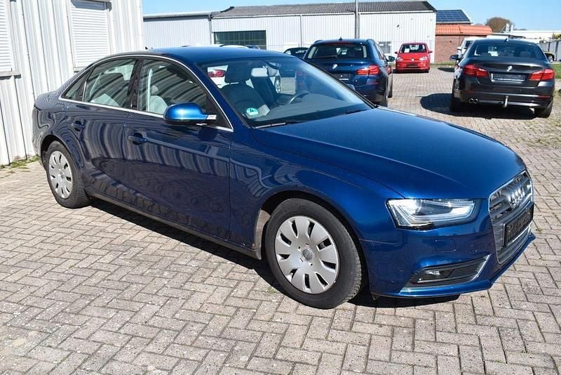 Brugt Audi A4 Attraction 136 HK (100 kW) 2014 Blå Sedan