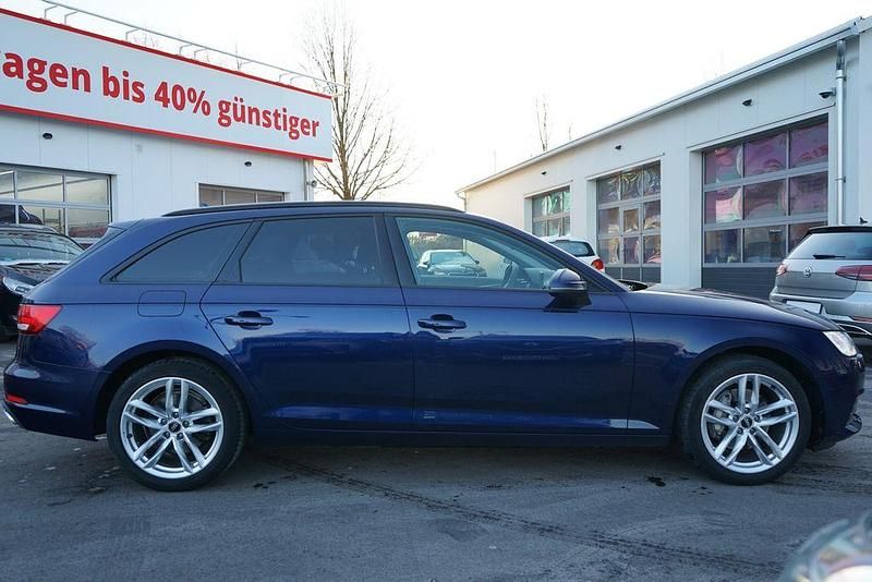 Gebraucht Audi A4 Ambiente 190 PS (139 kW) 2019 Blau Kombi