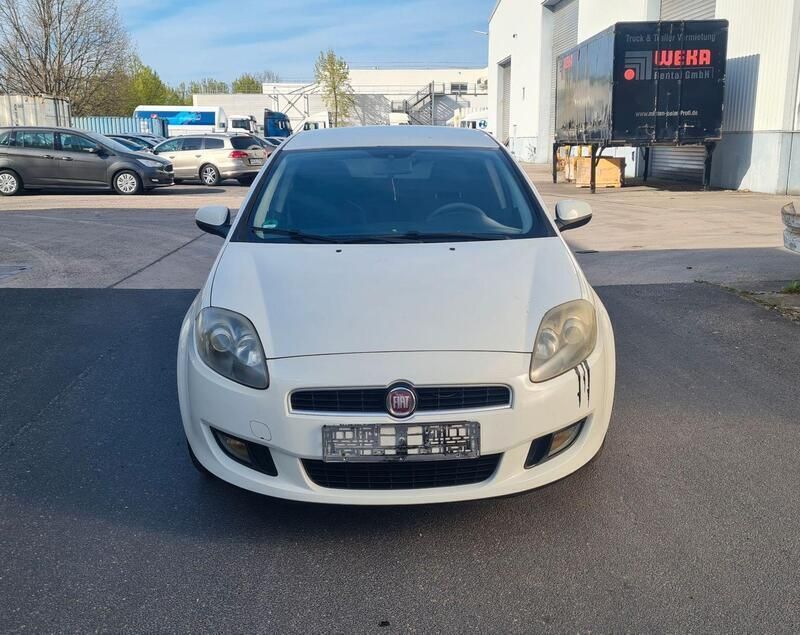 Weiß Gebraucht 2010 Fiat Bravo Kleinwagen | 1.300 € (Guter Preis) - Bild 1/4