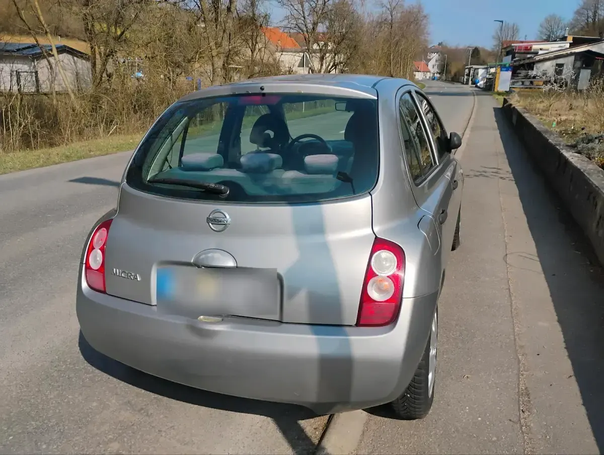 Gebraucht Nissan Micra 65 PS (47 kW) 2004 Silber Kleinwagen