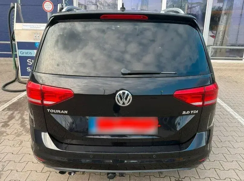 Gebraucht VW Touran Comfortline 150 PS (110 kW) 2016 Schwarz Van / Kleinbus