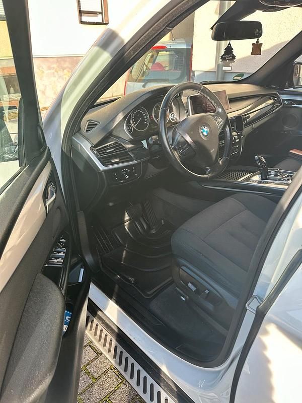 Gebraucht BMW X5 Shadowline 258 PS (189 kW) 2014 Weiß SUV