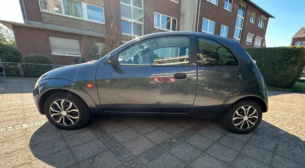 Gebraucht Ford Ka 70 PS (51 kW) 2008 Grau Kleinwagen