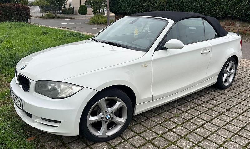 Weiß Gebraucht 2009 BMW 118 Cabriolet Cabrio | 7.700 € (Fairer Preis) - Bild 1/3